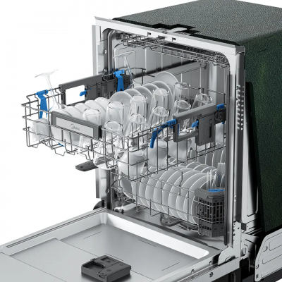 24" Midea Top Control Dishwasher with STRAWash - MDT24P6CST